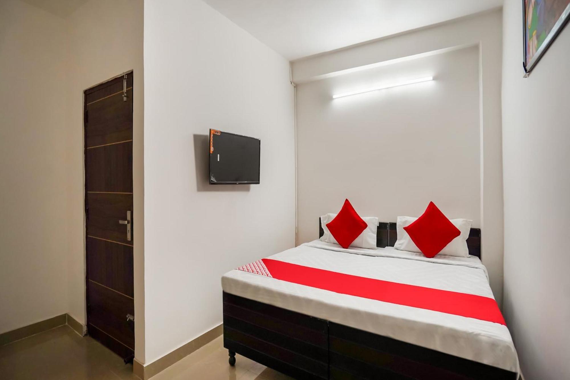 Oyo Flagship 75287 Pubg Residency Hotel New Delhi Exterior photo